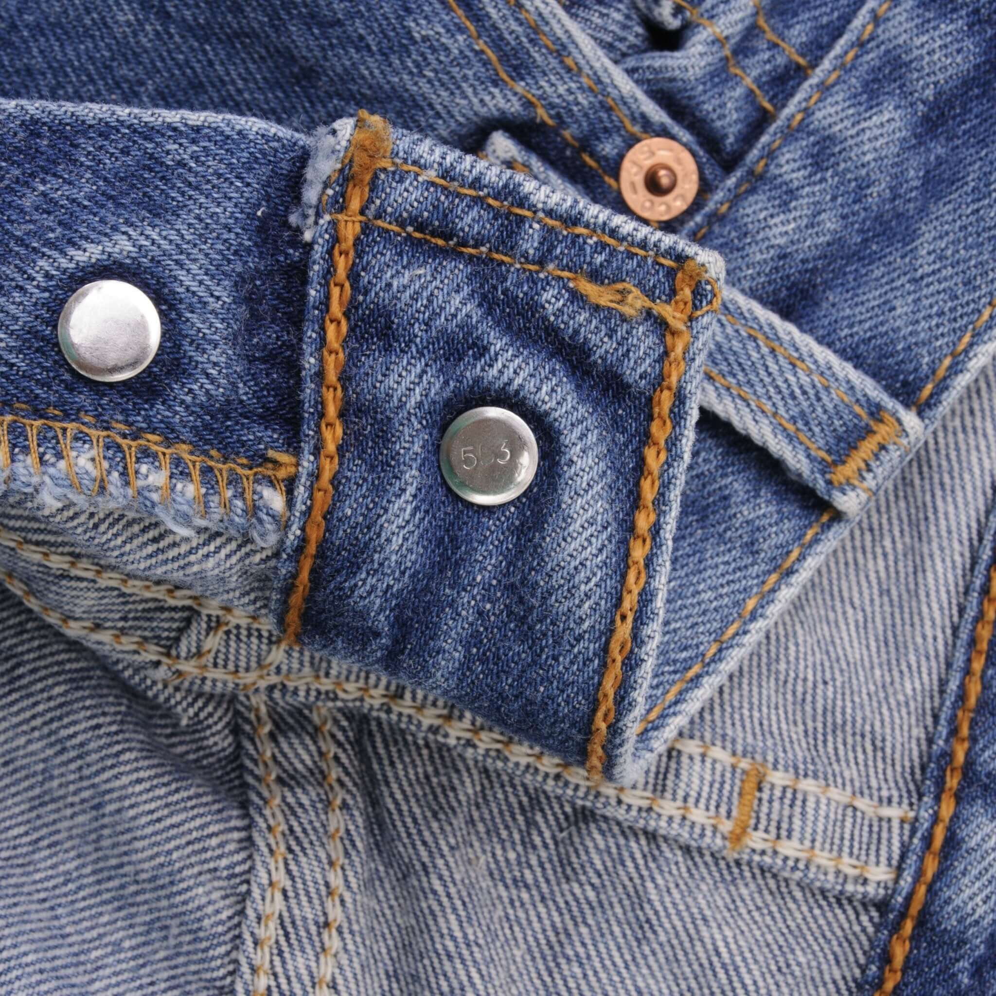 VINTAGE LEVIS 501 JEANS INDIGO 1990S SIZE W35 L32 MADE IN USA