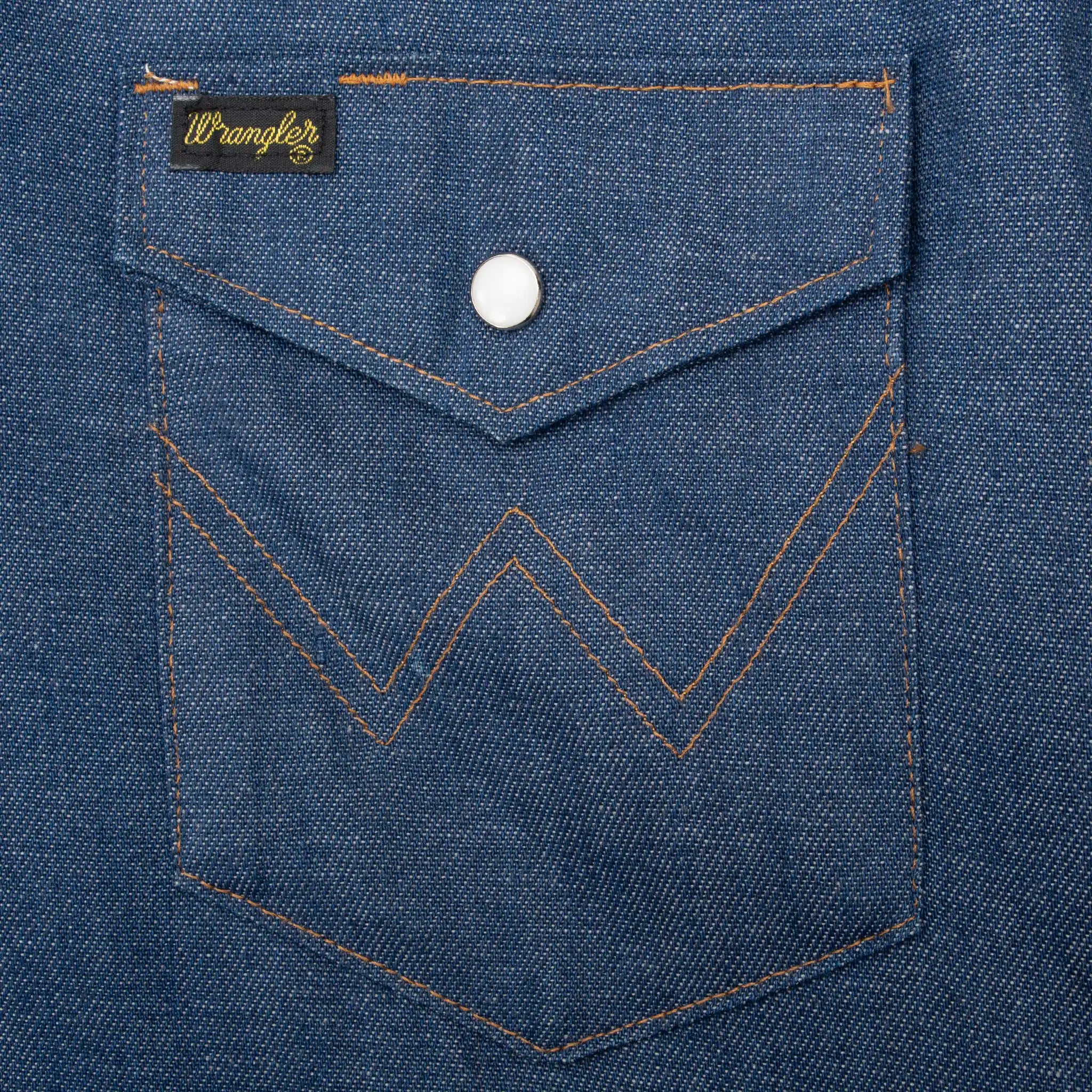 Vintage Wrangler Denim Pearl Snap Button Denim Shirt 1970S Size 16 1/2 X 34 Deadstock Made In USA