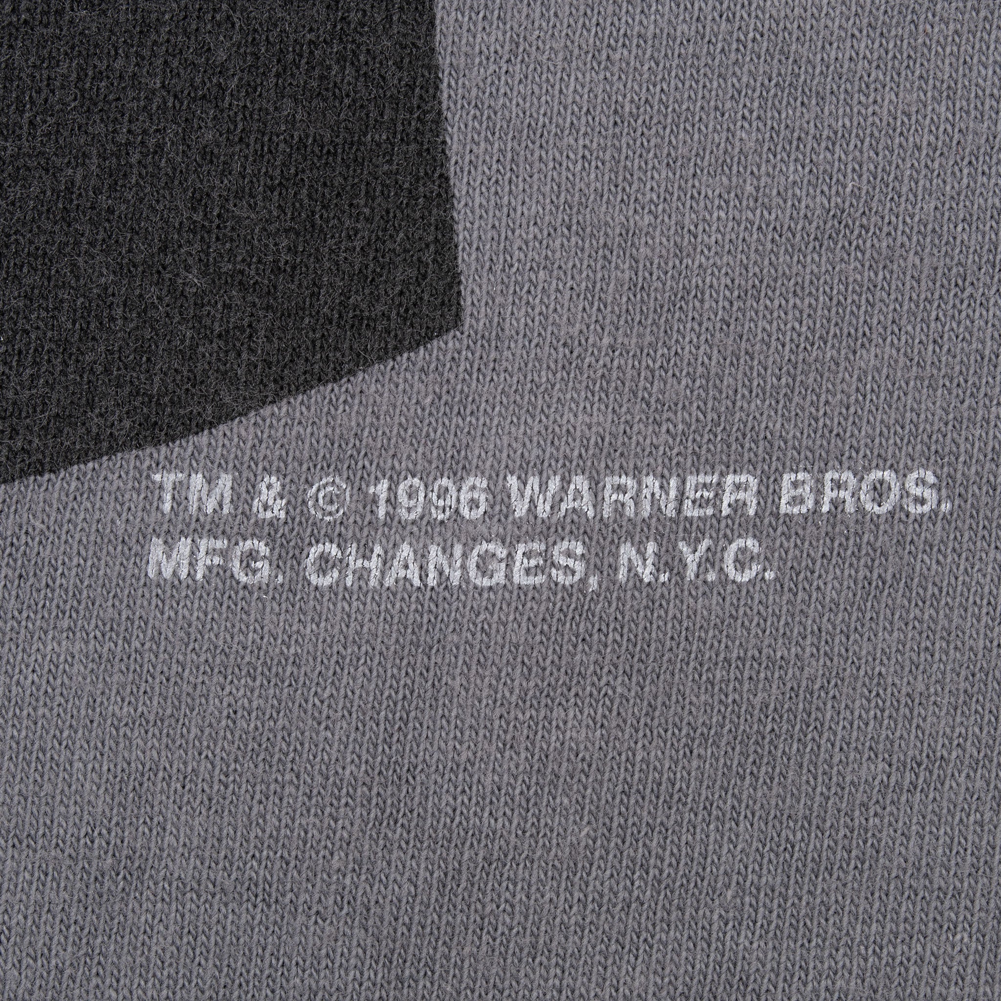 Vintage Looney Tunes Pepe Le Pew Skunkwear 1997 Tee Shirt Large Made In Usa With Single Stitch Sleeves