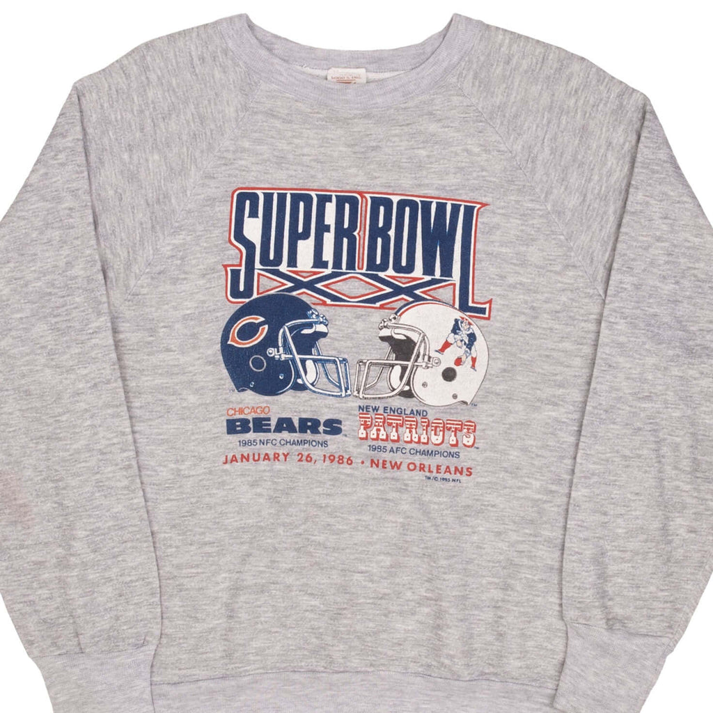 Vintage NFL XX Super Bowl New England Patriots Vs Chicago Bears Sweatshirt 1985 Size Medium Made In USA