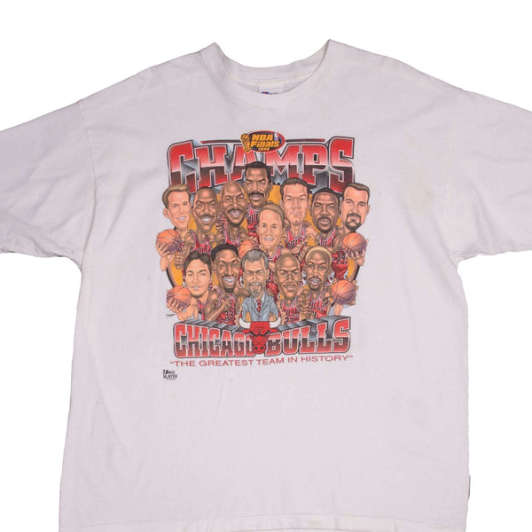 Vintage White NBA Chicago Bulls 1996 Champions Tee Shirt Size 2XLarge With Single Stitch Sleeves. Made In USA.