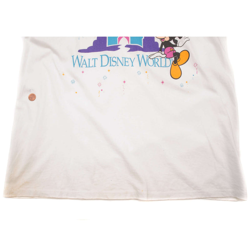VINTAGE WALT DISNEY WORLD TEE SHIRT SIZE LARGE MADE IN USA