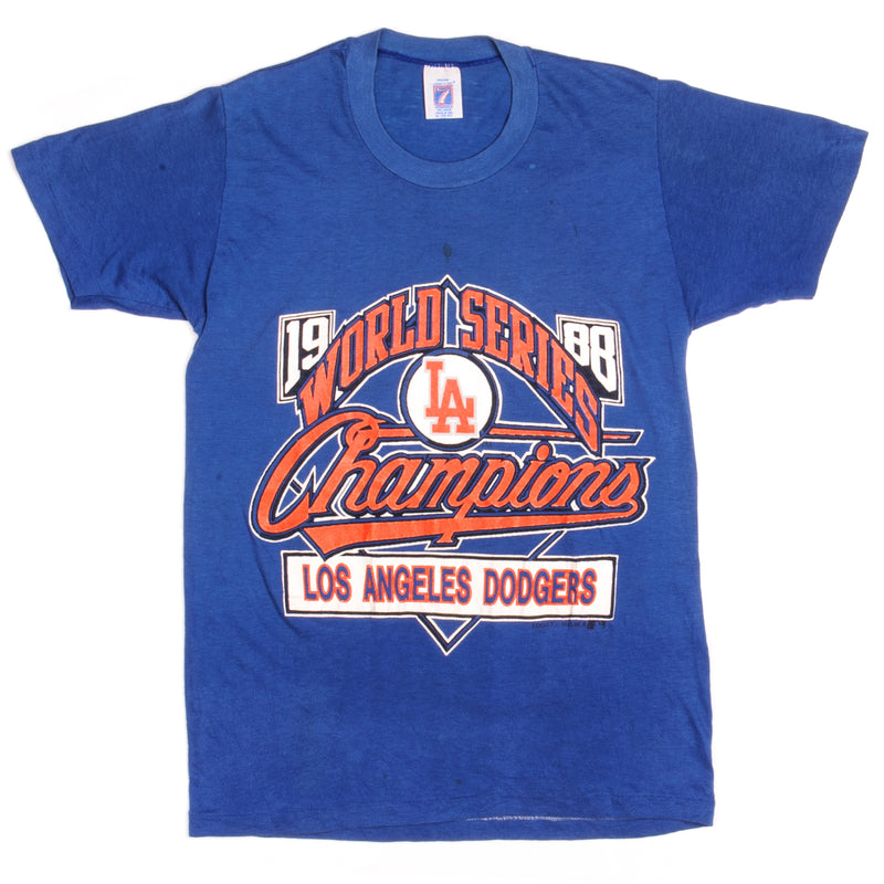 Vintage Los Angeles World Series Champions Tee Shirt 1988 Size Medium Made In USA With Single Stitch Sleeves.