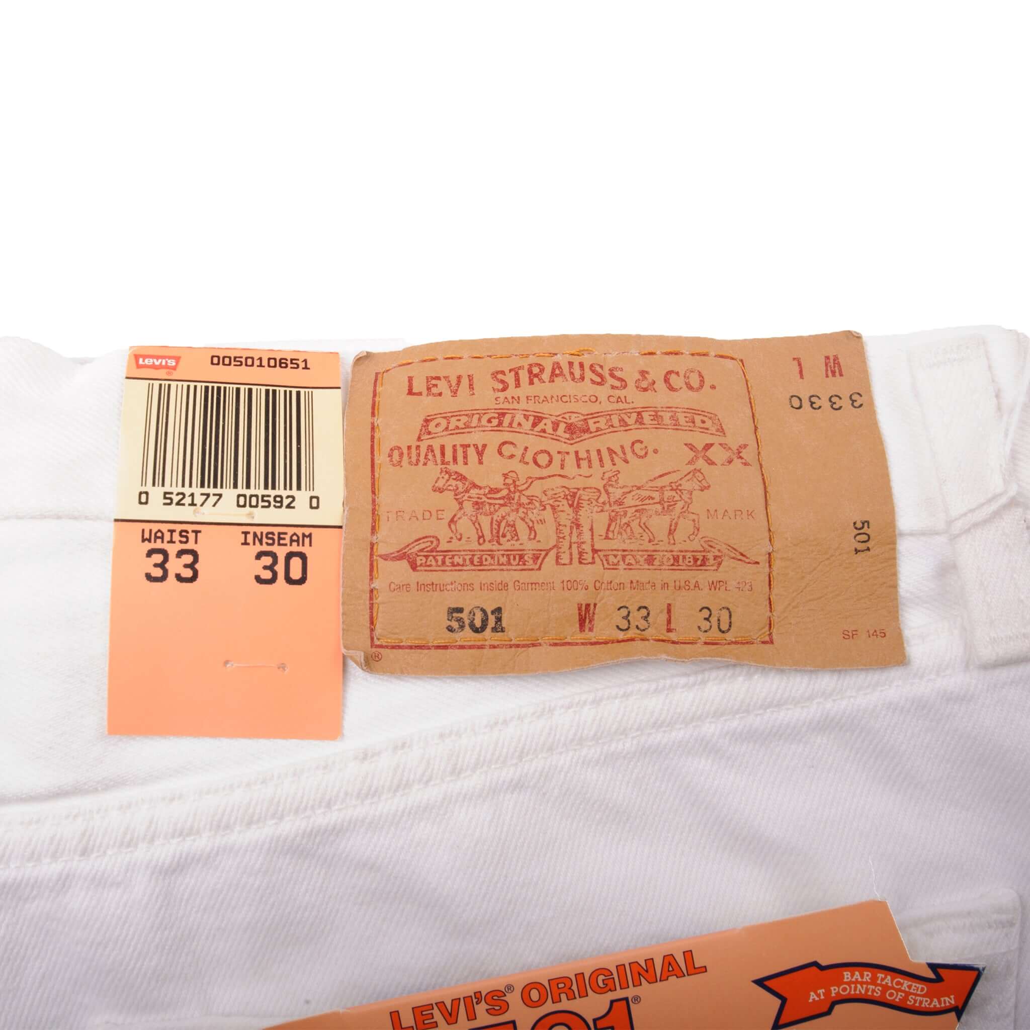 Beautiful White Levis 501 Jeans 1993 Made in USA.  Size on Tag 30X32  Back Button #524