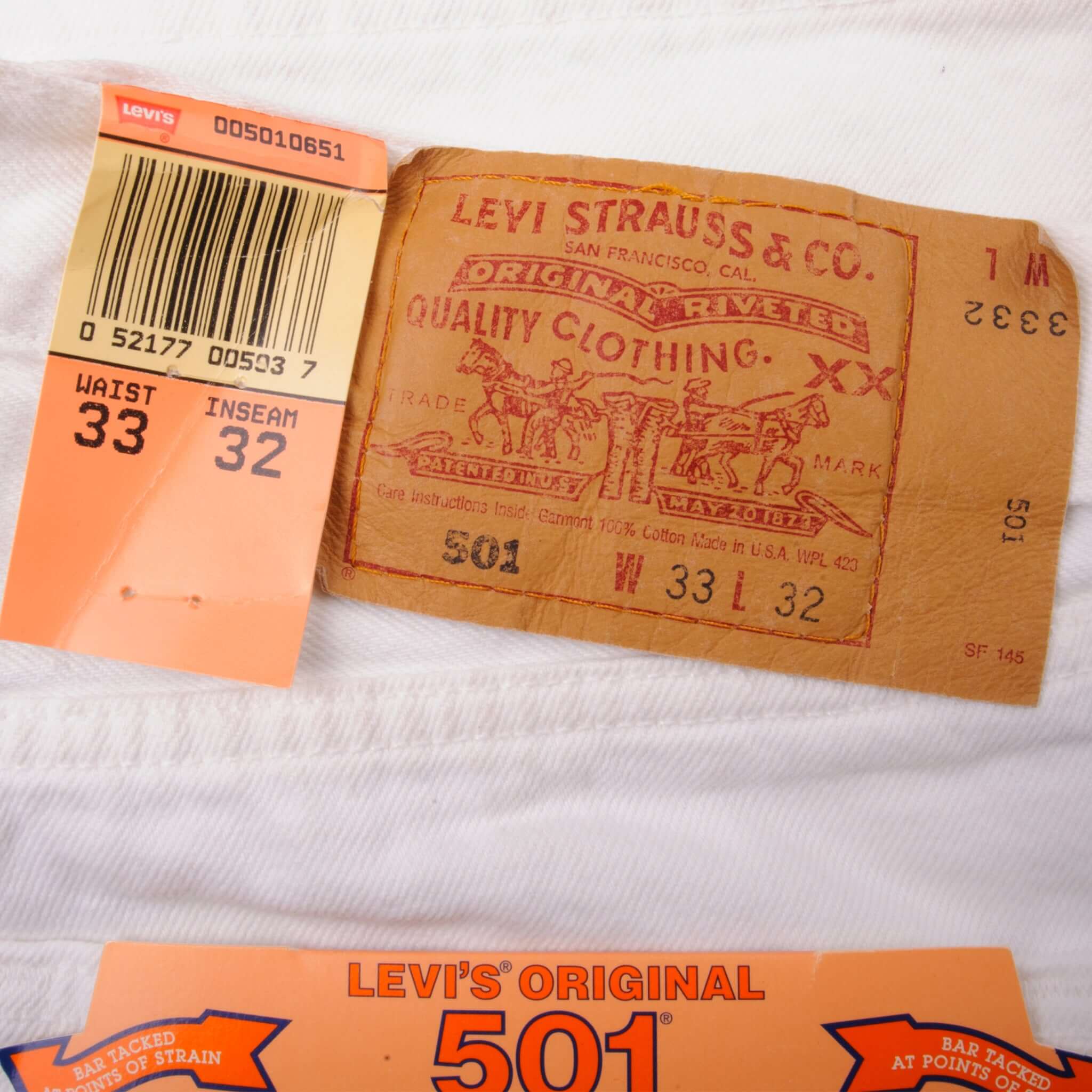 Beautiful White Levis 501 Jeans 1993 Made in USA.  Size on Tag 33X32  Back Button #524