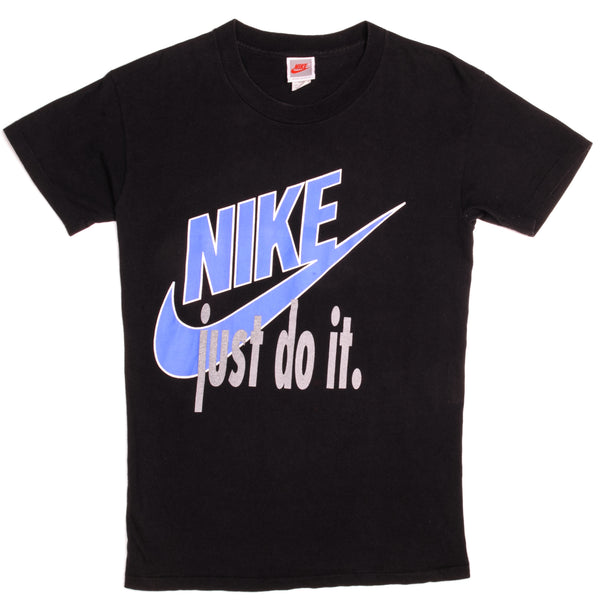 Vintage Nike Tee Shirt 1987-1994 Size Small Made In USA with single stitch sleeves.