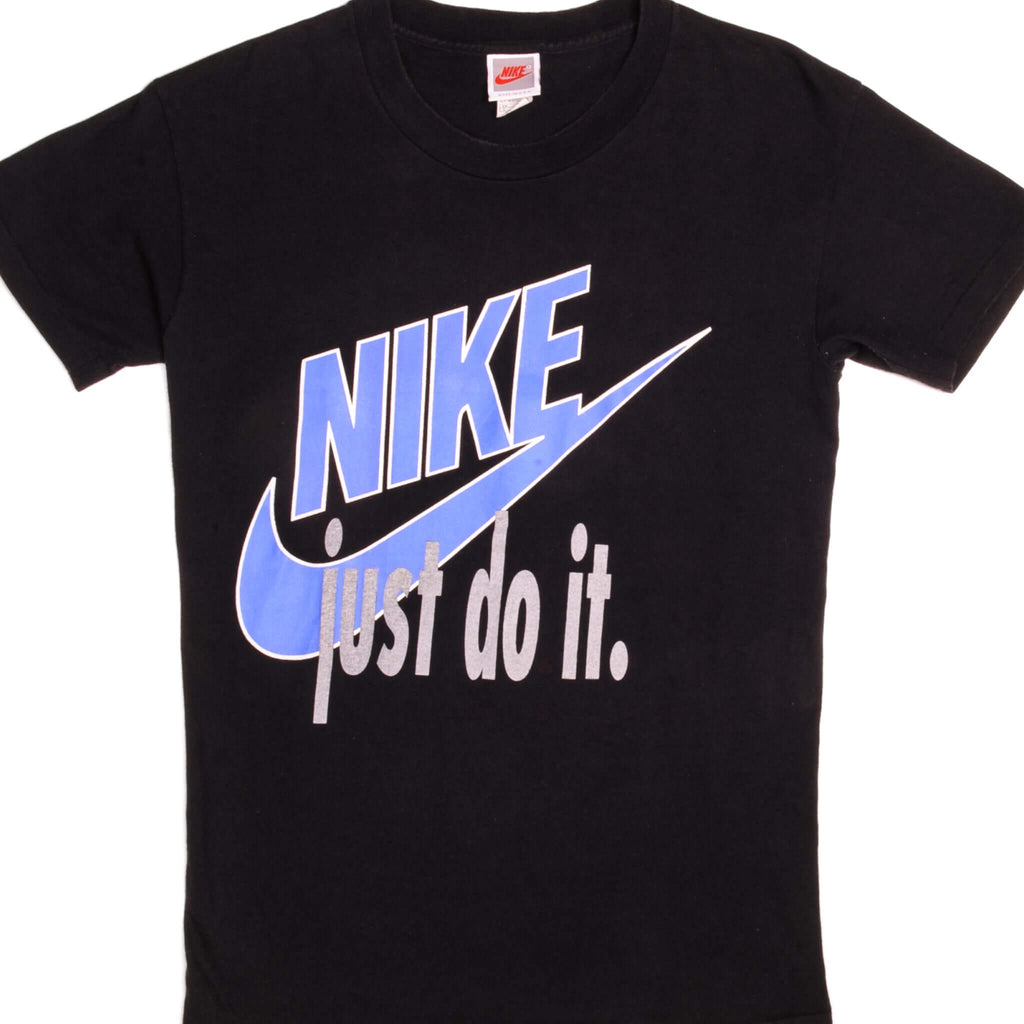 Vintage Nike Tee Shirt 1987-1994 Size Small Made In USA with single stitch sleeves.