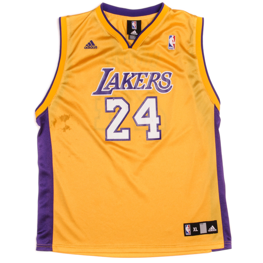 Vintage Adidas NBA Lakers #24 Kobe Bryant Jersey Size XLarge.