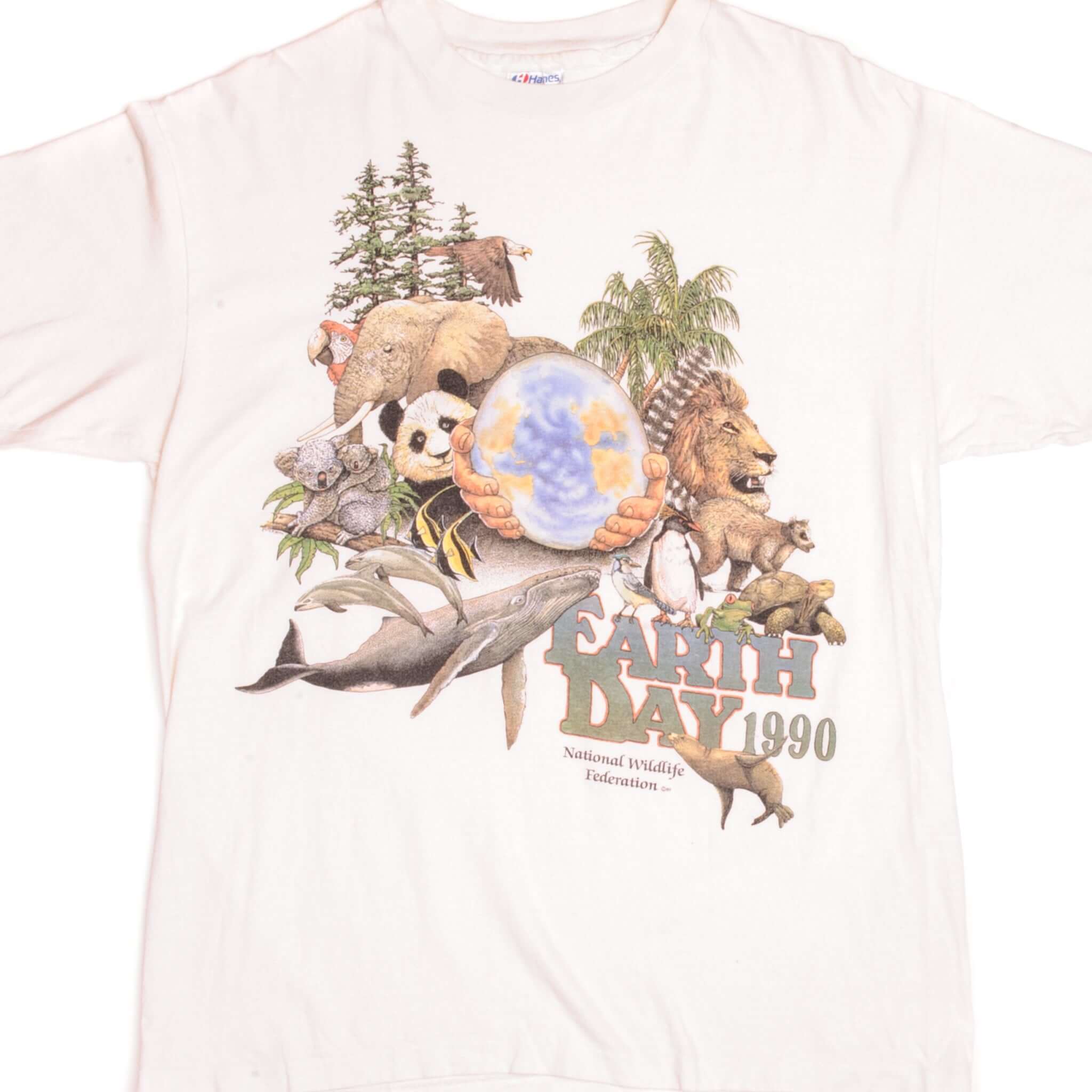 Vintage Animal Print Earth Day National Wildlife Federation Hanes Tee Shirt 1990 Size Large Made In USA with single stitches sleeves.