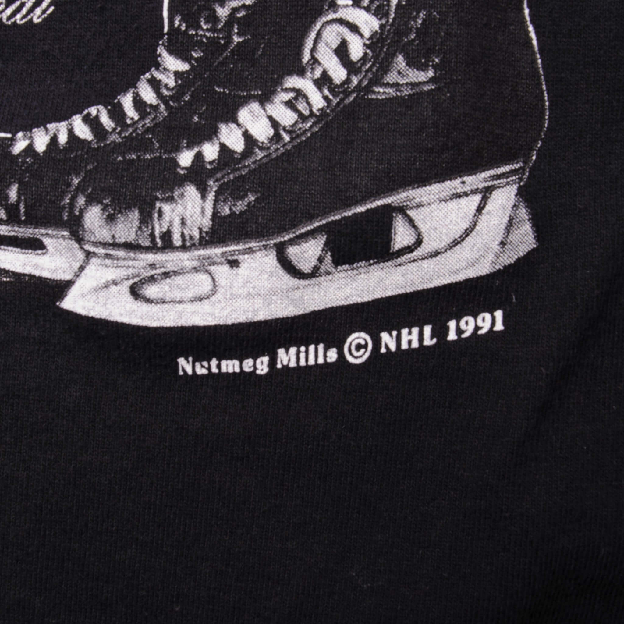 Vintage NHL Los Angeles Kings Tee Shirt 1991 Size L Made in USA with single stitch sleeves.