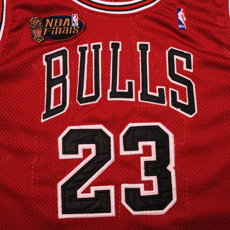 UsaVintageBarcelona Size 44. Vintage 90s NBA Jordan Jersey Chicago Bulls #23 NBA Made in USA by Champion