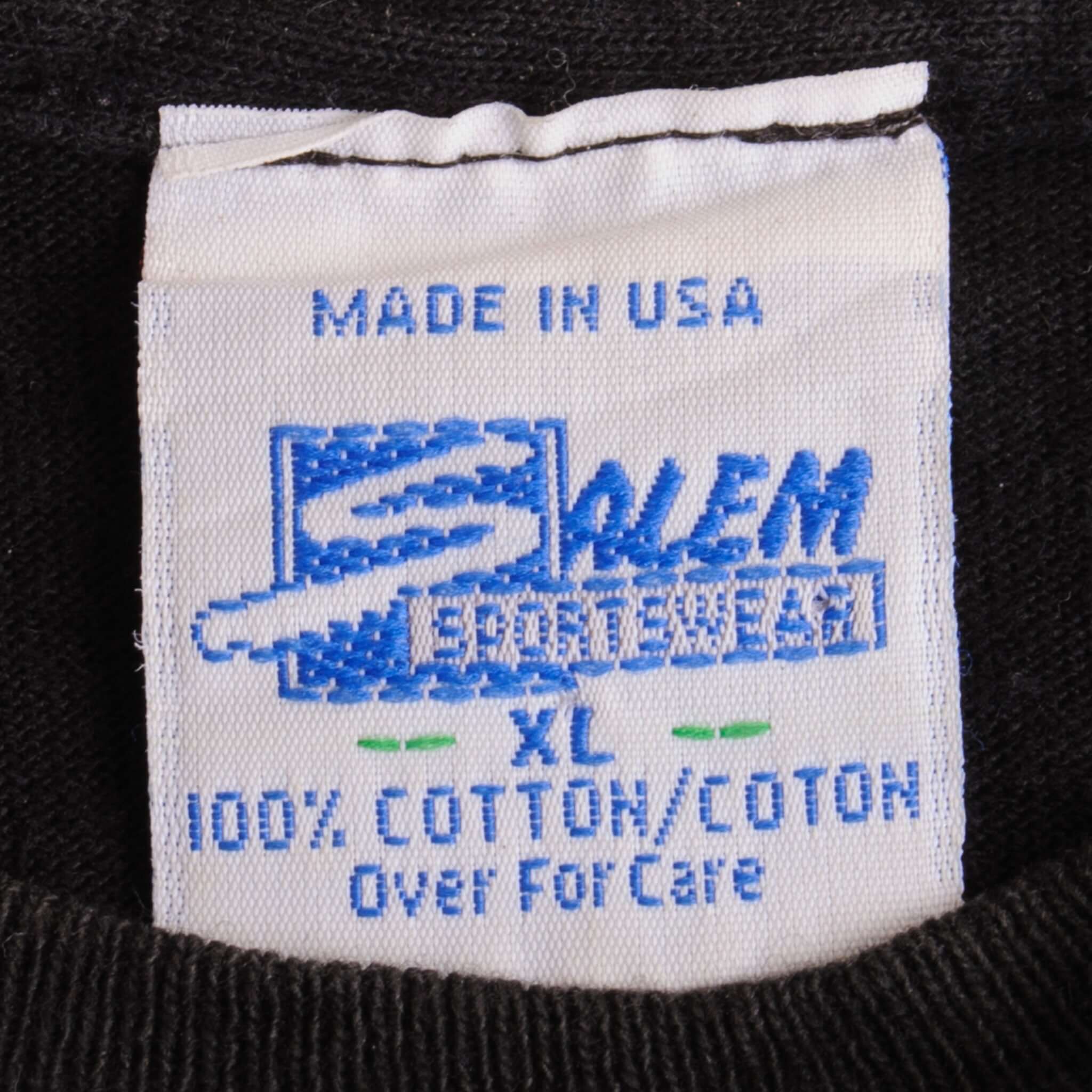 Vintage MLB Philadelphia Phillies  Gonna Ring Your Bell Tee Shirt 1994 Size XL Made In USA with single stitch sleeves.