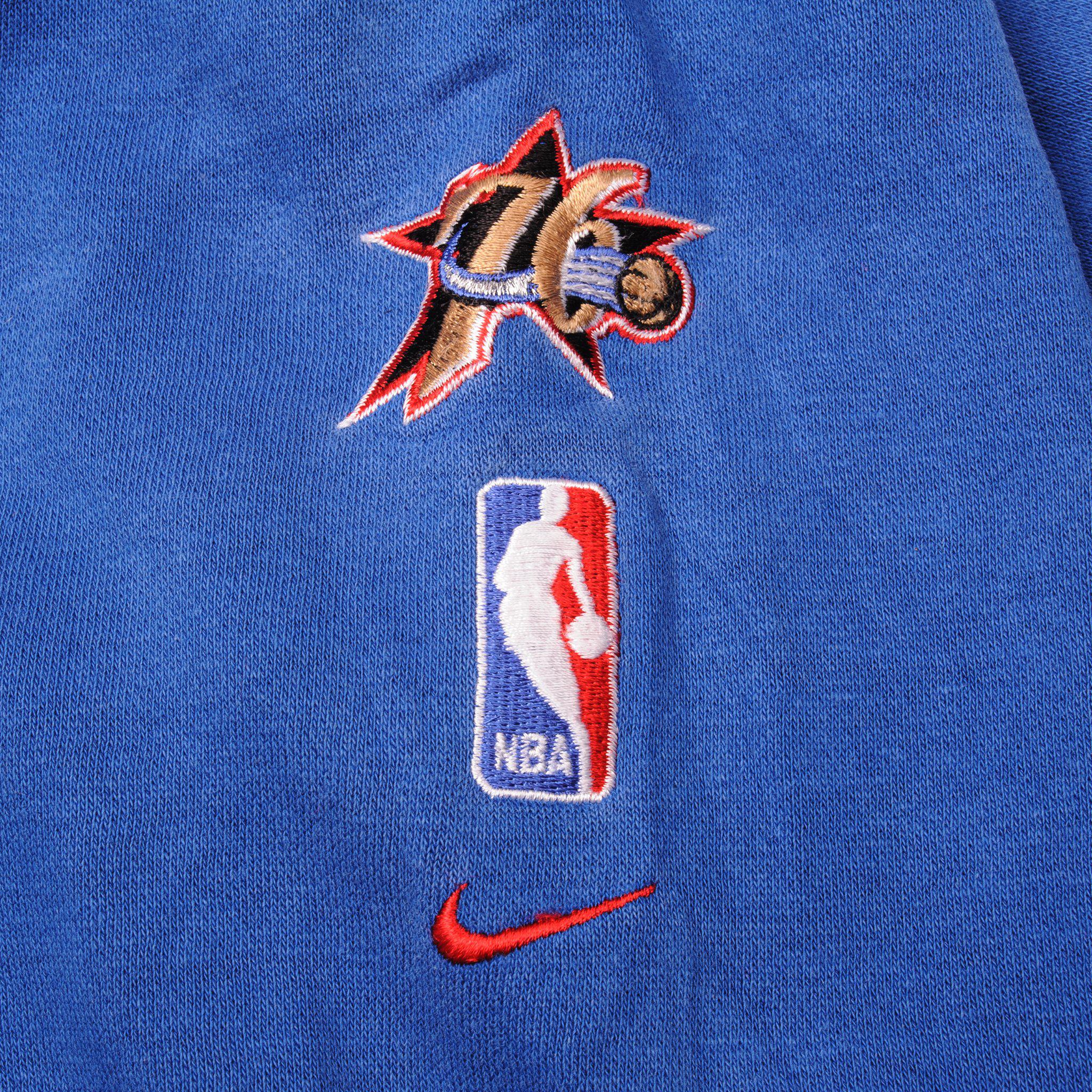 Philadelphia 76ers Club Men's Nike NBA Pullover Hoodie. Nike LU