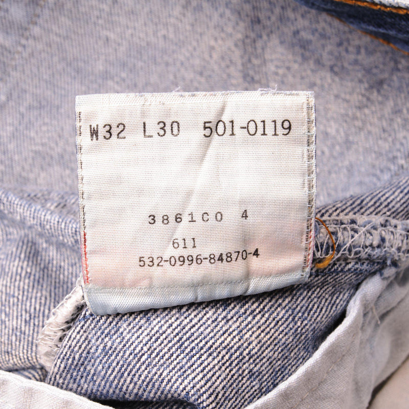 Beautiful Indigo Levis 501 Jeans Made in USA with a medium blue wash and a nice contrast of light and medium blue.  Size on Tag 32X30  ACTUAL SIZE 32X29  Back Button #532