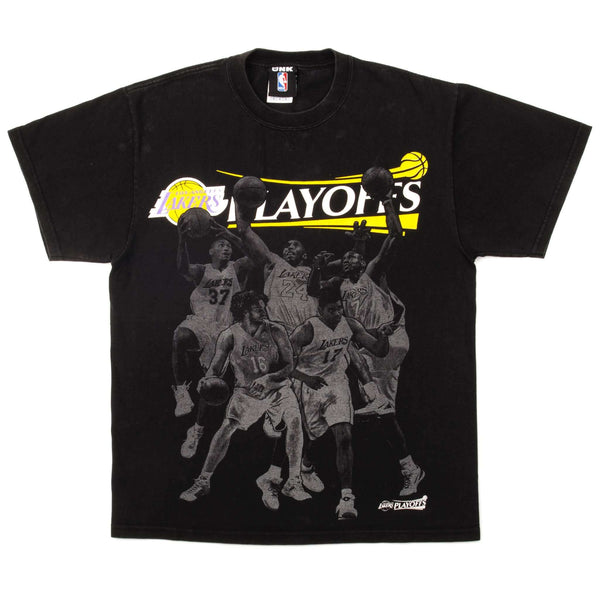 Vintage NBA Los Angeles Lakers  Playoffs Tee Shirt Size Medium.  The Quest For 16. BLACK