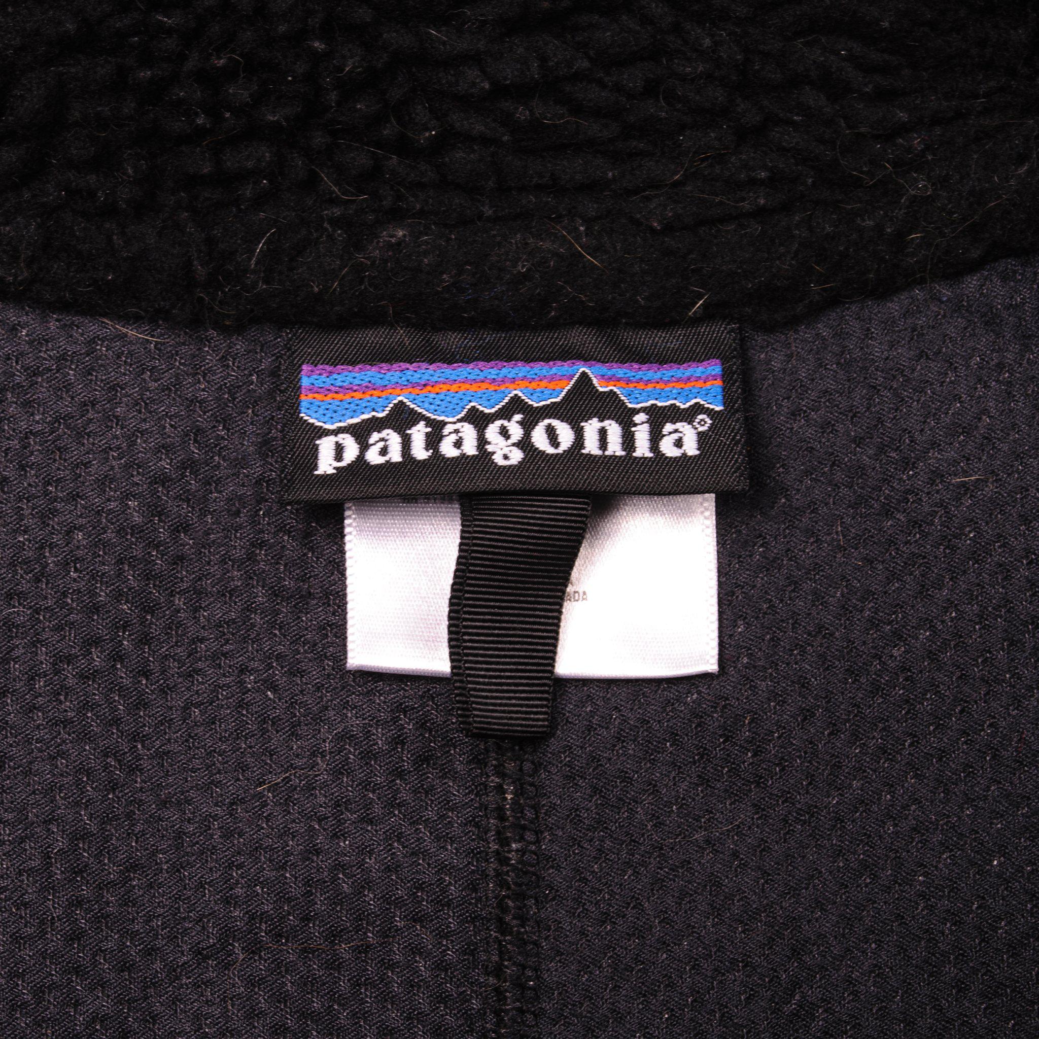 VINTAGE RETRO-X FLEECE PATAGONIA JACKET DEEP PILE SIZE XS MADE IN CANADA