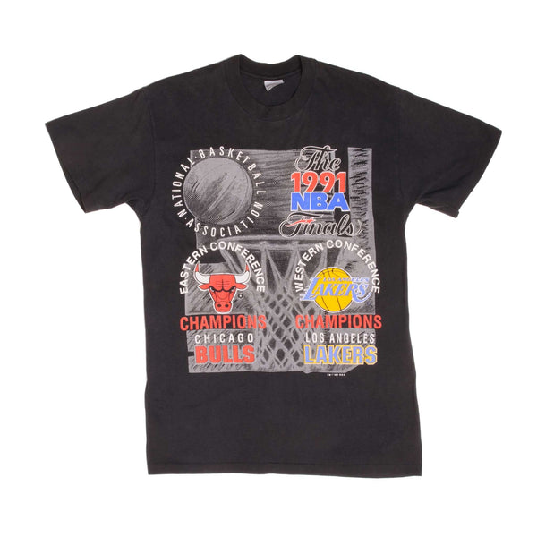 Vintage NBA Chicago Bulls Vs Los Angeles Lakers Tee Shirt 1991 Size Medium Made In USA With Single Stitch Sleeves