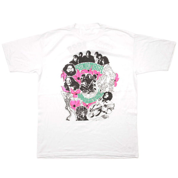 Vintage Remember Woodstock Festival Tee Shirt 1989 Size Large With Single Stitch Sleeves.  Lineup : Joan Baez, Arlo Guthrie, Tim Hardin, Richie Havens, Incredible String Band, Ravi Shankar, Sly & The Family Stone, Bert Sommer, Sweetwater, Canned Heat, Creedence Clearwater, Grateful Dead, Keef Hartley, Janis Joplin, Jefferson Airplane, Mountain, Quill, Santana, The Who, The Band, Jeff Beck Group, Blood Sweat & Tears, Joe Cocker, Crosby Stills & Nash, Jimi Hendrix, Iron Butterfly, Ten Years After, Johnny Wint