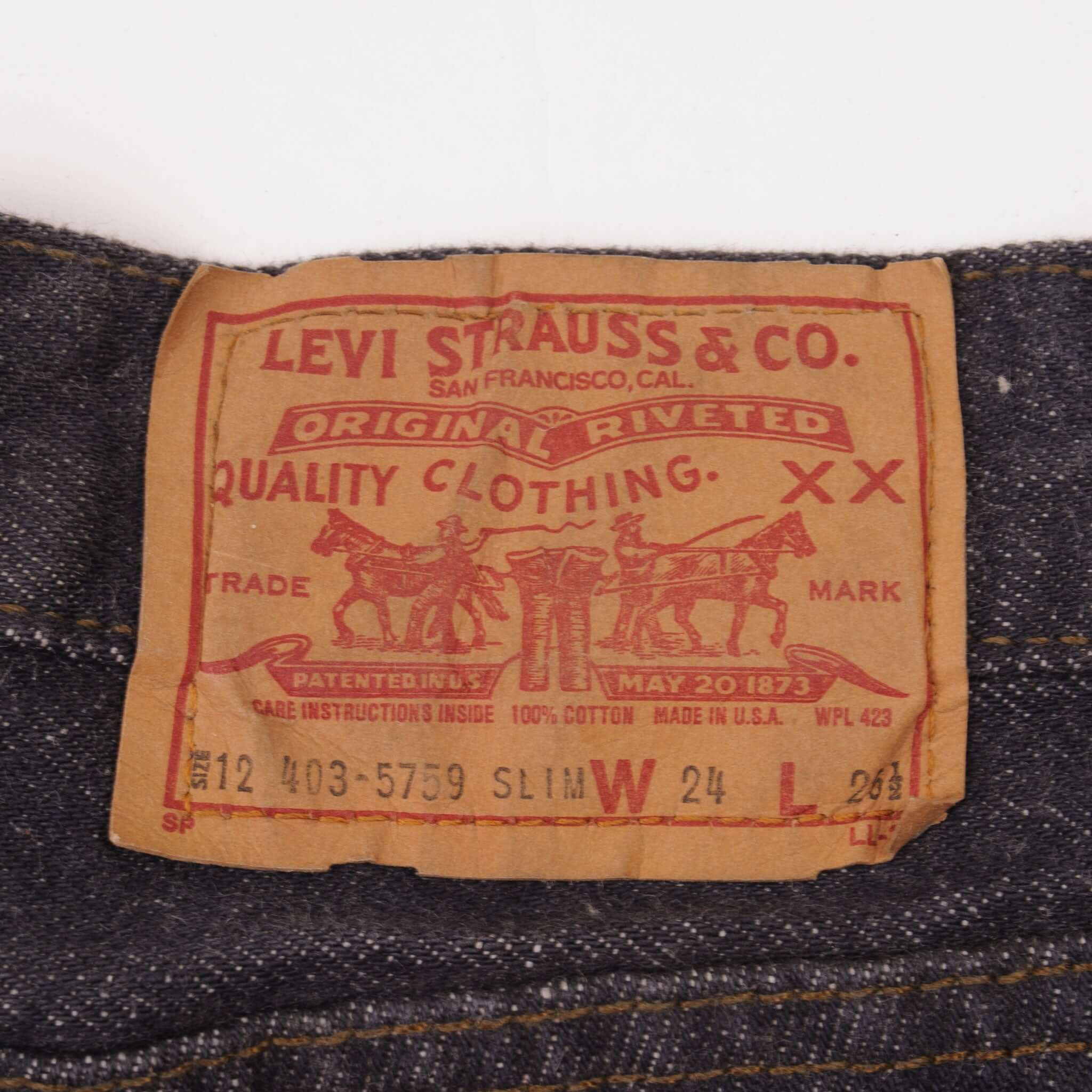 Vintage Levis 501 Preshrunk Jeans 1984 Size 24X26 1/2 W24 L26 1/2 Made In Usa Deadstock  Size on Tag 31X33  Back Button #511