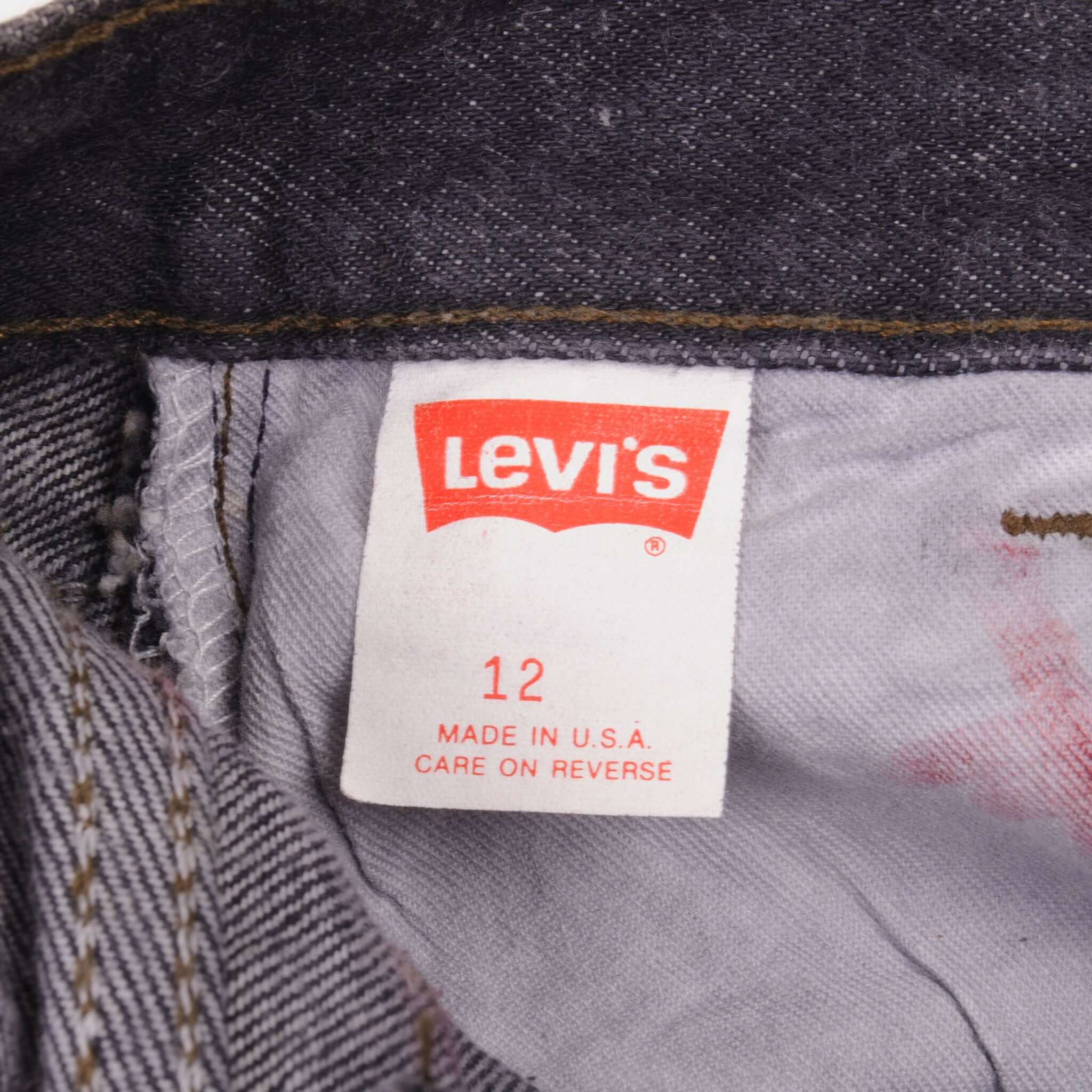 Vintage Levis 501 Preshrunk Jeans 1984 Size 24X26 1/2 W24 L26 1/2 Made In Usa Deadstock  Size on Tag 31X33  Back Button #511