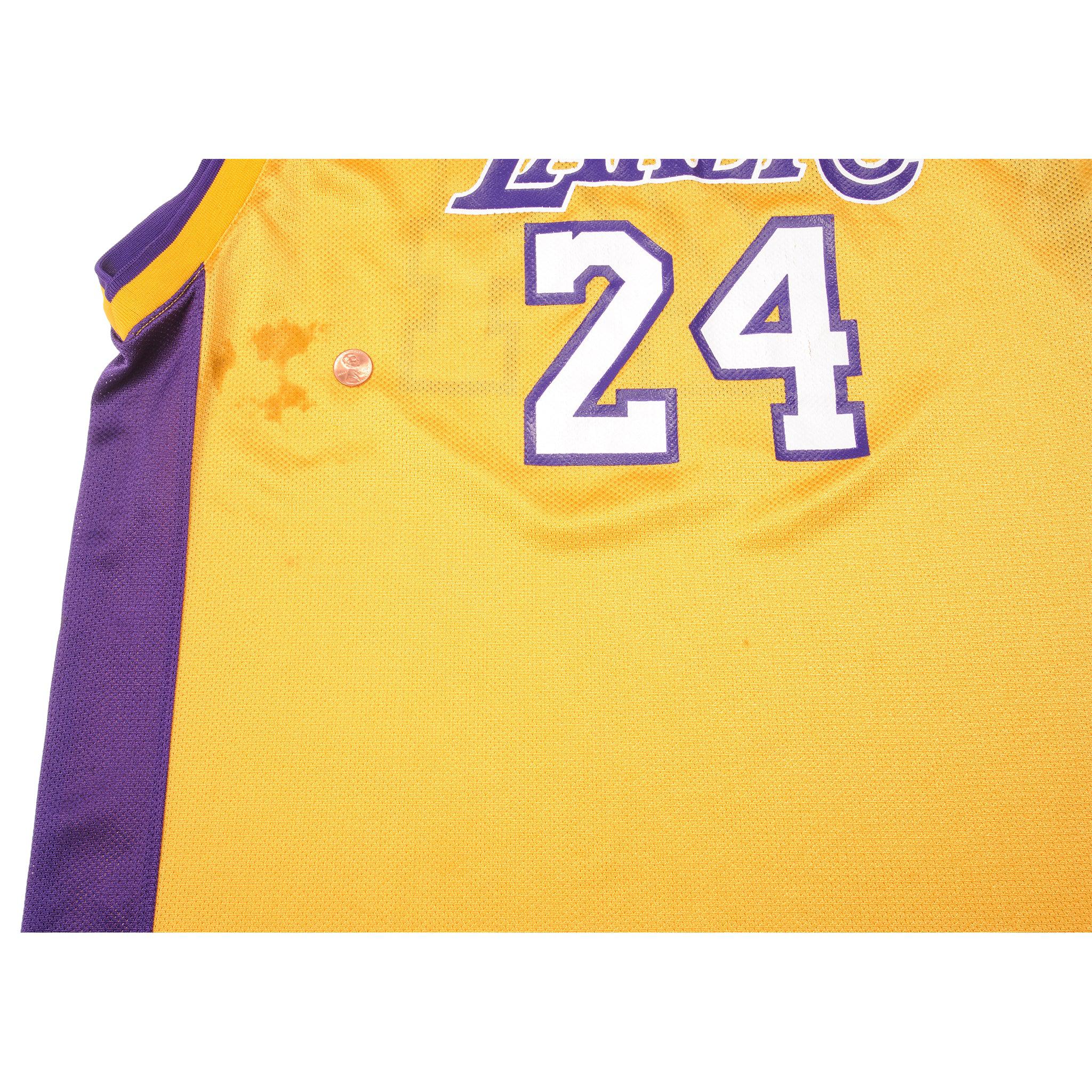 NBA Los Angeles Lakers Kobe Bryant #24 Men's Replica Jersey, Large, Black :  : Sports, Fitness & Outdoors