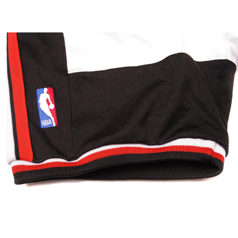 Vintage Nike Team Sports NBA Chicago Bulls Jersey 90s Size Medium.