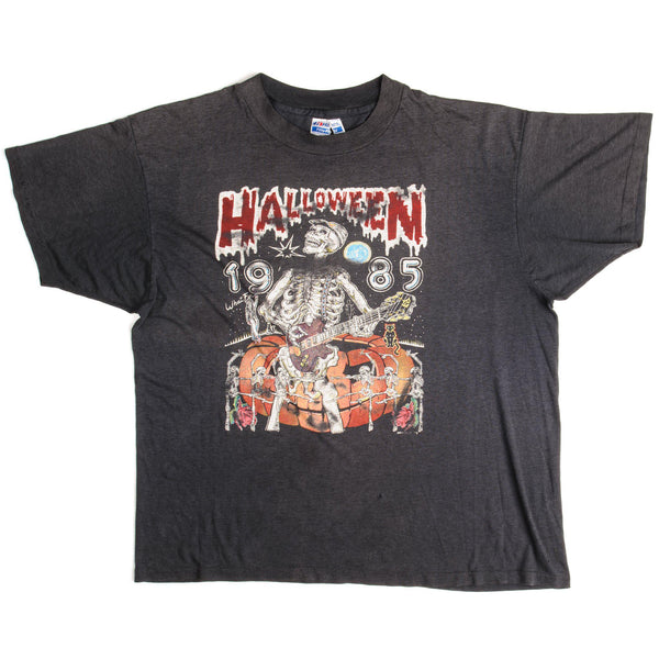 Vintage Halloween Hanes Tee Shirt 1985 Size Large Made In USA With Single Stitch Sleeves.