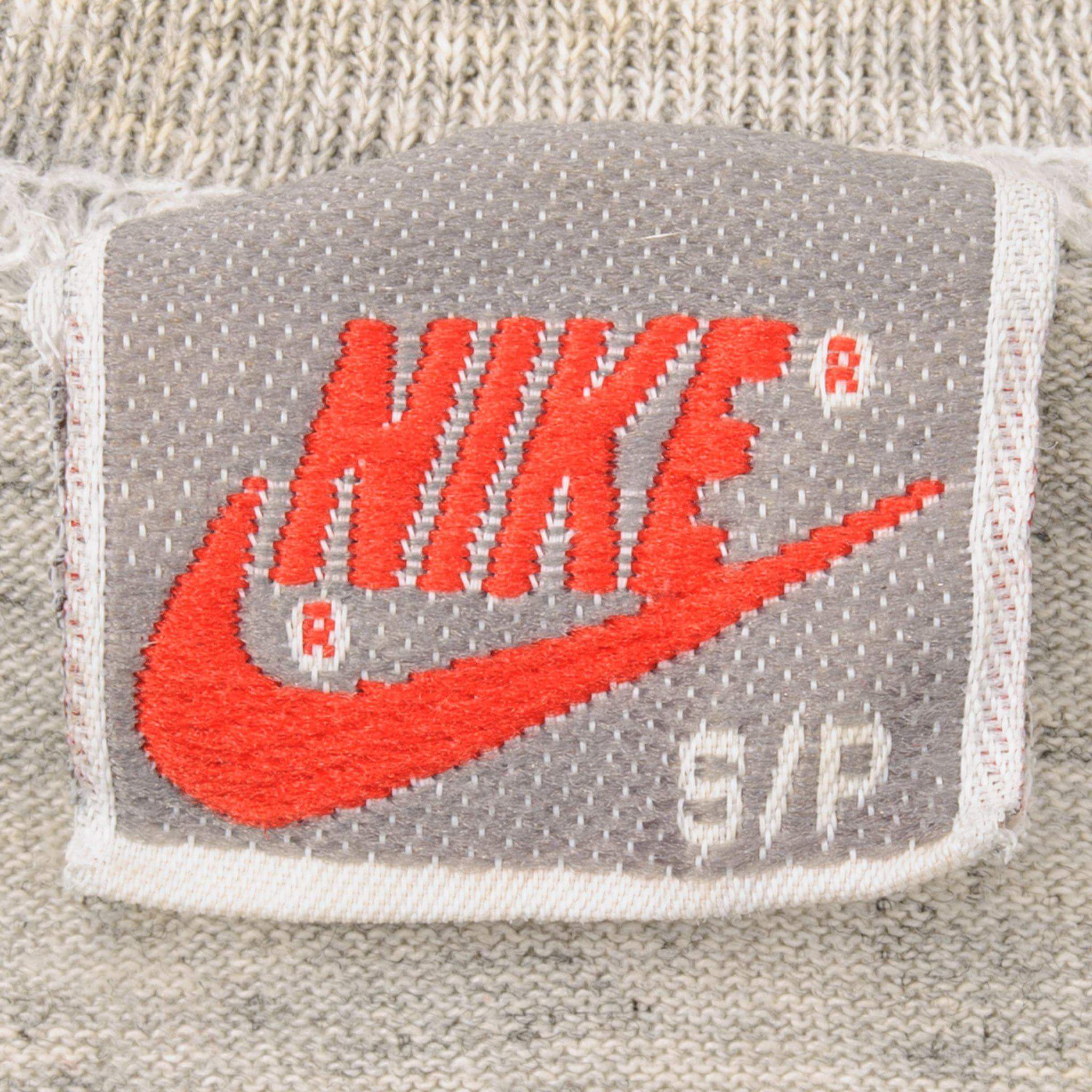 VINTAGE NIKE TEE SHIRT SIZE SMALL MEDIUM MADE IN CANADA 1987-1992