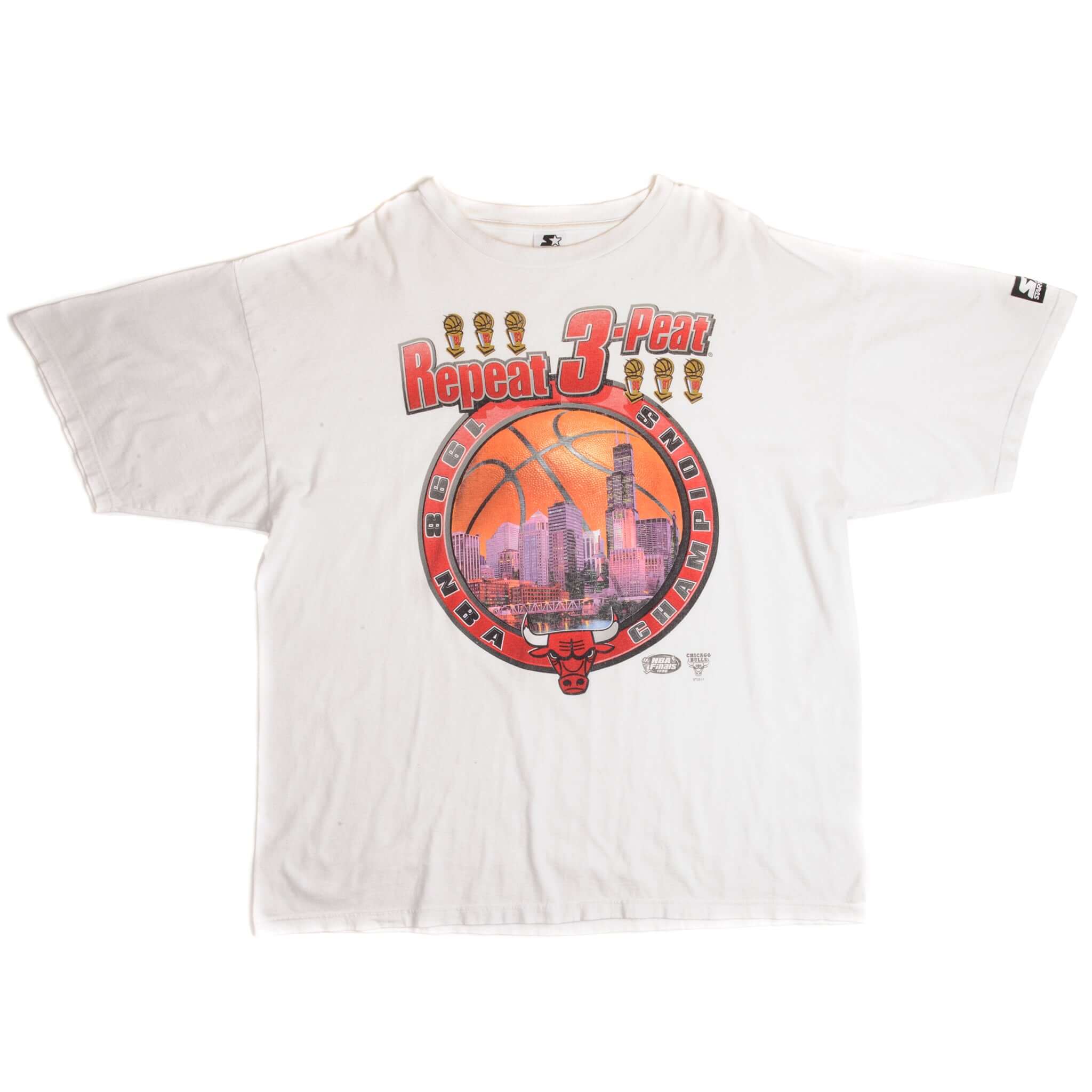Vintage Starter NBA Chicago Bulls Champions Tee Shirt 1998 Size X-Large Made In USA.