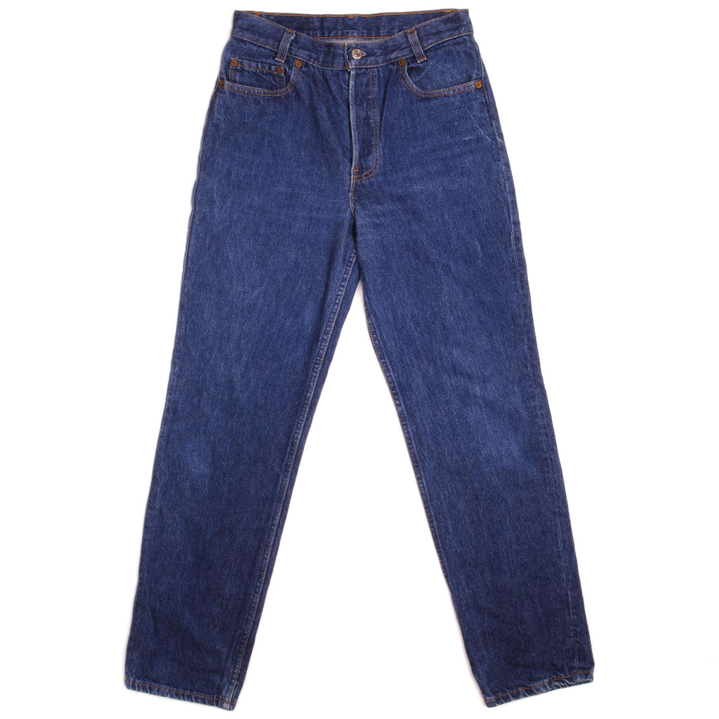 Beautiful Indigo Levis 501 Jeans 1988-1993 Made in USA with a very nice medium blue wash.  Size 29x29  Back Button S