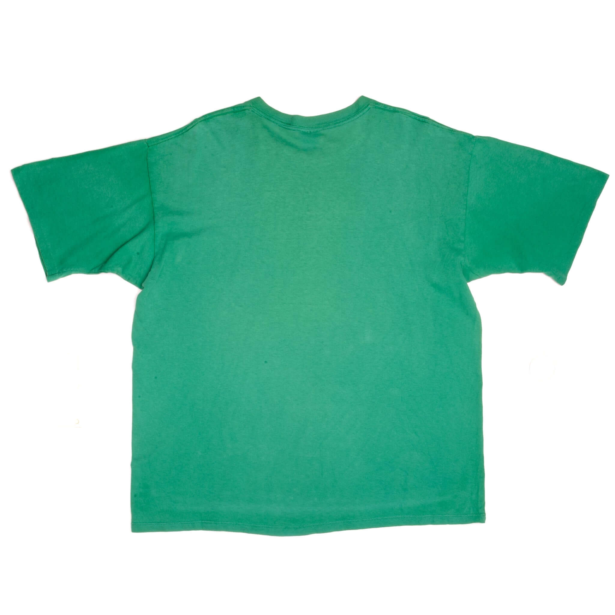 Vintage Starter NBA Boston Celtics Green Tee Shirt Size XL Made In Usa With Single Stitch Sleeves.