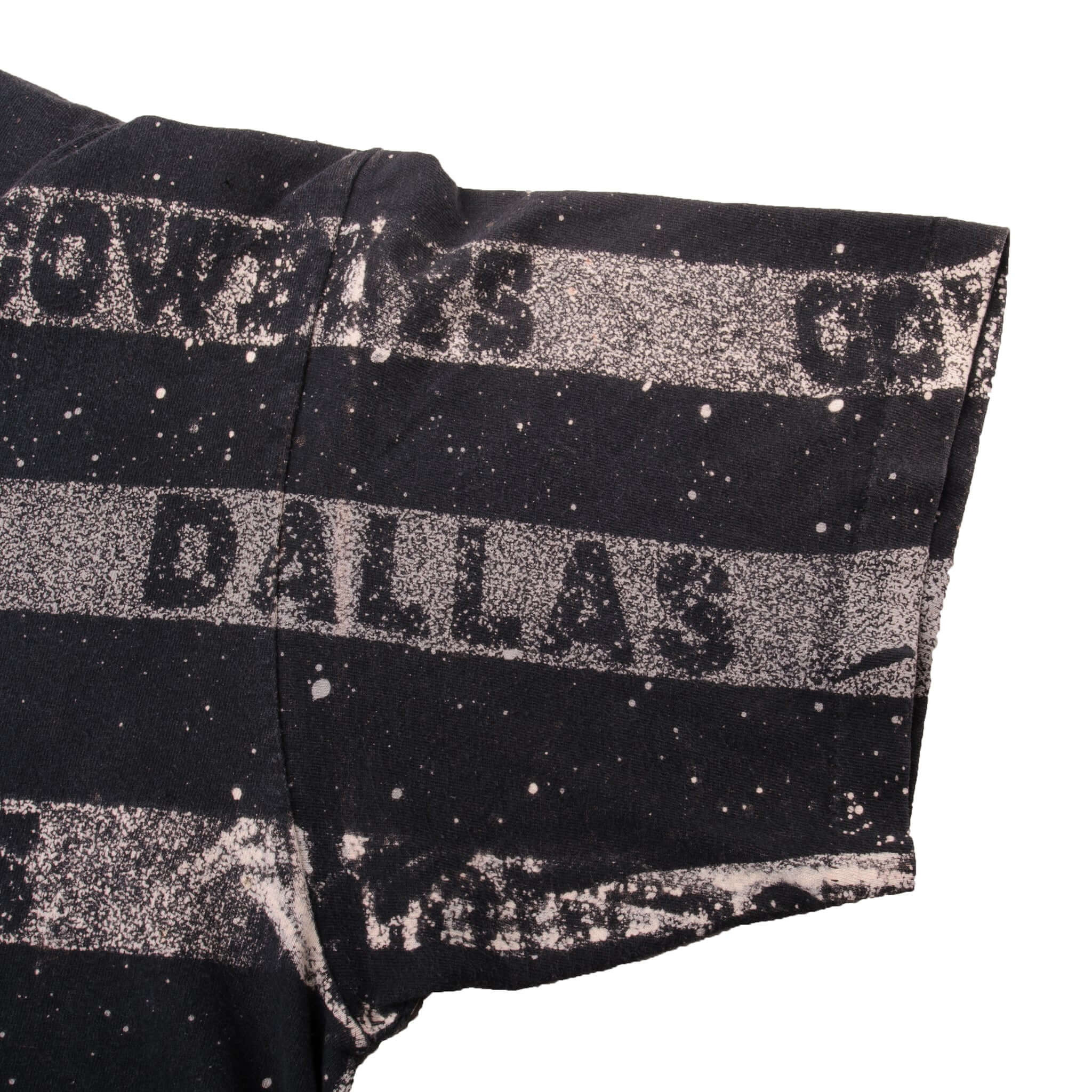 Vintage All Over Print NFL Dallas Cowboys Salem Sportswear Tee Shirt 1997 Size XLarge Made In USA with single stitch sleeves.